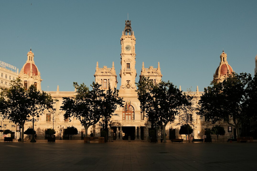 city hall meeting