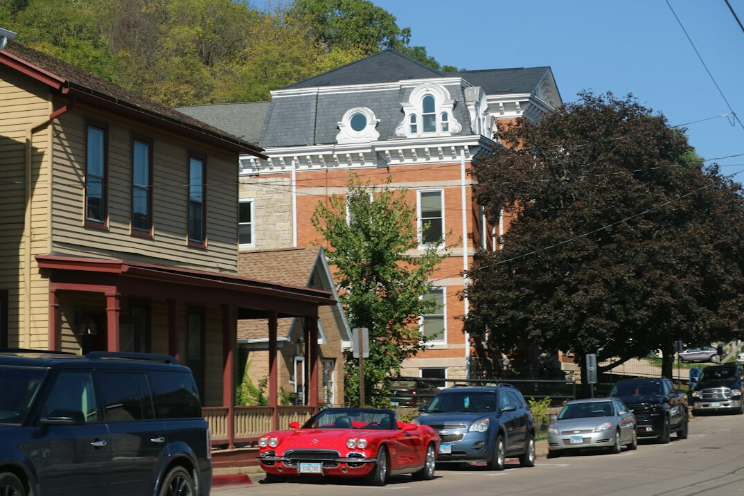 former mayor returning to town